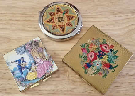 Photo of free Ladies Mirror Compacts (Lower Place OL16) #1