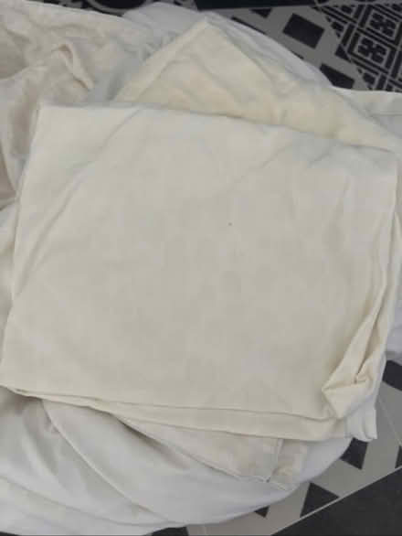 Photo of free Super king bedding set (Barry CF63) #3