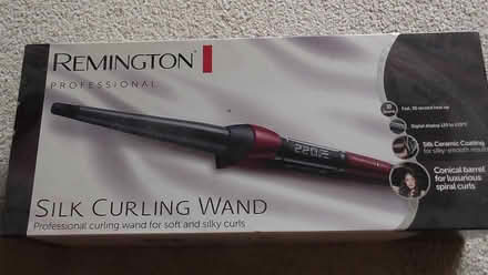 Photo of free curling wand (St Albans AL4) #2