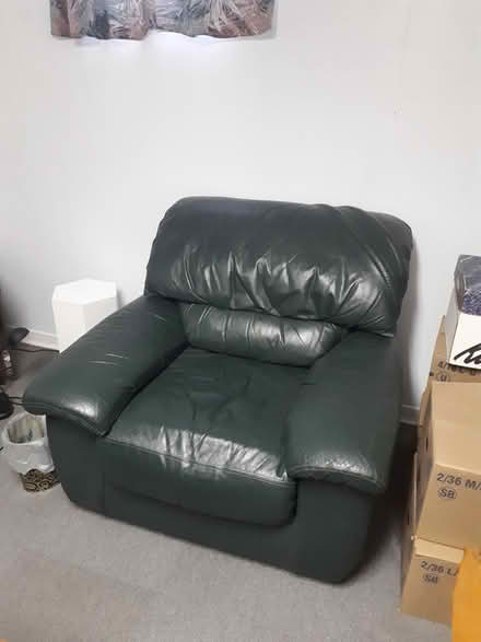 Photo of free Green leather couch and chair (Gatineau J8X2Z4) #2