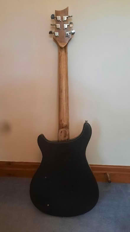 Photo of free Electric Guitar (Horsforth LS18) #4
