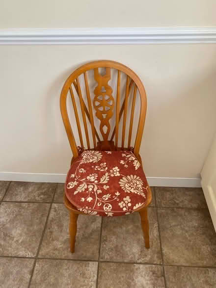 Photo of free Circular pedestal table & 4 chairs (Stockland Green B23) #2