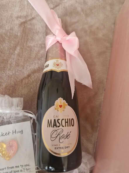 Photo of free Women's gift box unused (HA2) #3