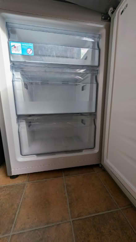 Photo of free Fridge freezer (Rg25 2DW) #3
