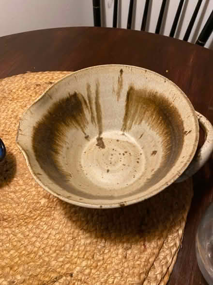 Photo of free Pottery mixing bowl (Glenolden 19036) #1