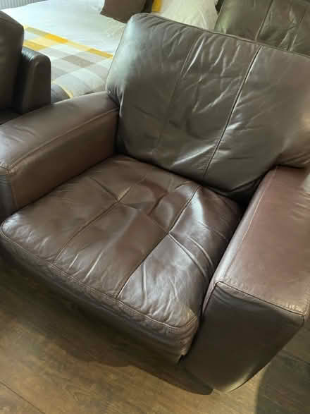 Photo of free Brown leather suite (GU21 4JE) #4