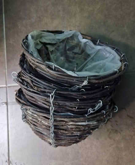 Photo of free Small wicker hanging baskets (SK8 Cheadle) #1