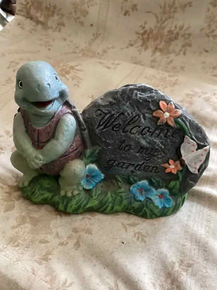 Photo of free Pot ornament (Bradford BD2) #1