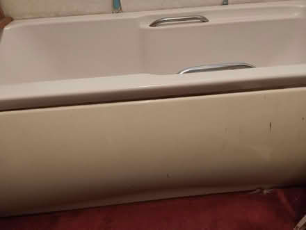 Photo of free Bath with hand bars and side panel (Bedford) #3