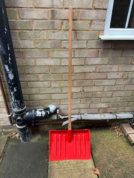 Photo of free Snow shovel (Knotty Green HP9) #1