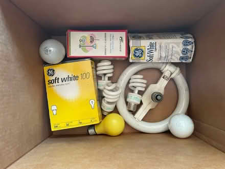 Photo of free Light Bulbs (Los Angeles/NELA/ELA 90032) #1