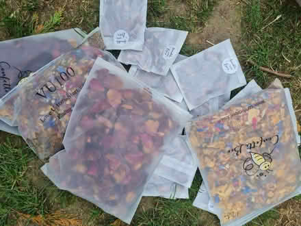 Photo of free Rose petals (Wokingham RG40) #2