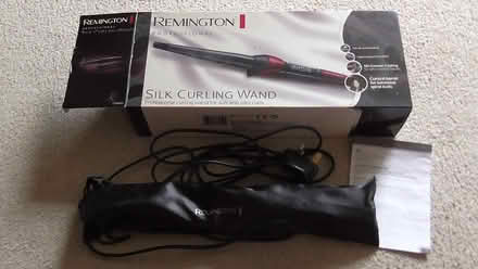 Photo of free curling wand (St Albans AL4) #3