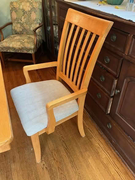 Photo of free Wooden dining room table and chairs (SW minneapolis) #2