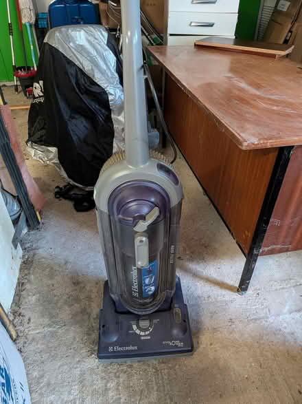 Photo of free Vaccum cleaner (Bh48ab) #1