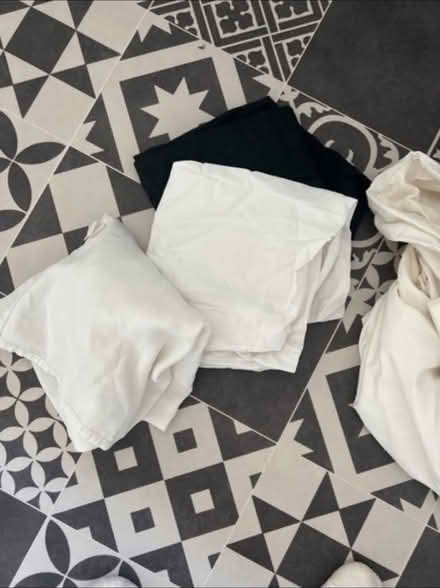 Photo of free Super king bedding set (Barry CF63) #2