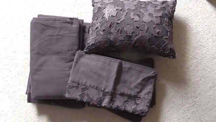 Photo of free Purple sheets, pillow cases and small cushion (St Albans AL4) #1