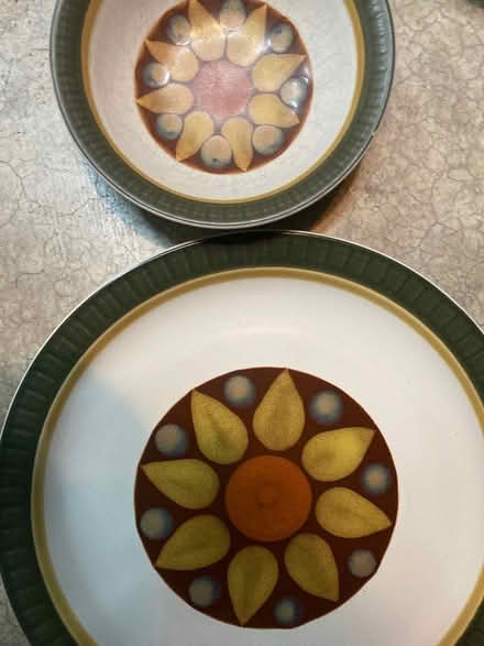 Photo of free Stoneware one platter one bowl (Foothill Boulevard Cupertino) #1