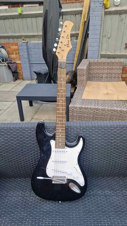 Photo of free Electric guitar (Maidenhead SL6) #1