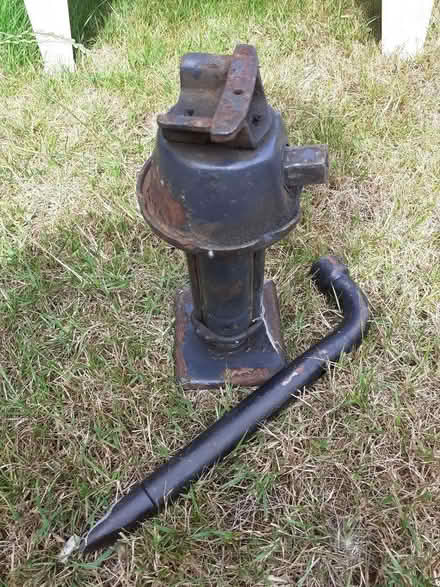 Photo of free Car jack (Welwyn AL6) #1