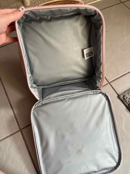 Photo of free Cat lunch box (Marsh LA1) #2
