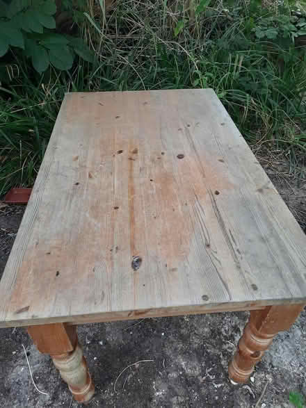 Photo of free Solid pine kitchen table (fulwell TW11) #2