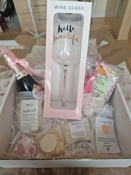 Photo of free Women's gift box unused (HA2) #1