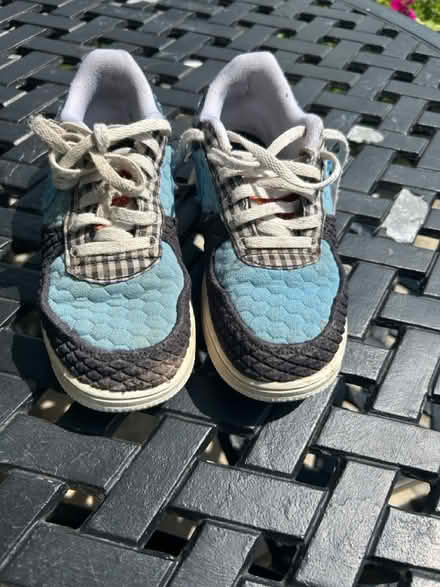 Photo of free Child’s Size 2.5 sneakers (Meadowvale, Mississauga) #1