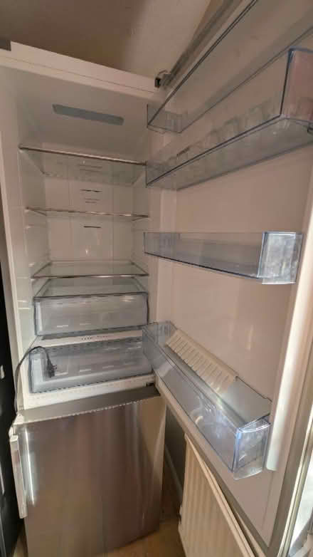 Photo of free Fridge freezer (Rg25 2DW) #4