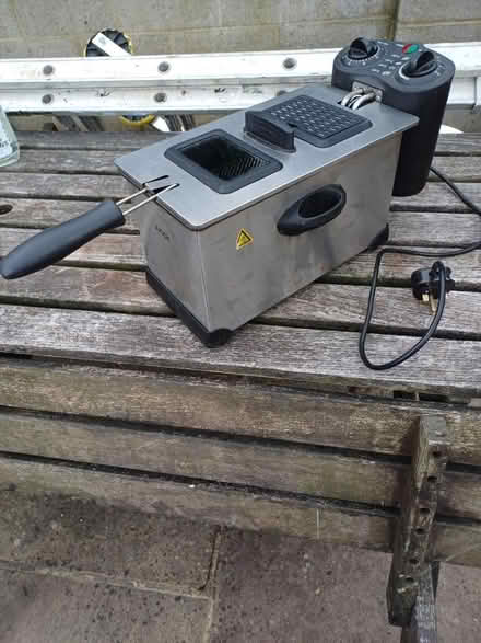Photo of free A1 Cook - Deep Fat Fryer (Rainham, Kent - ME8) #2