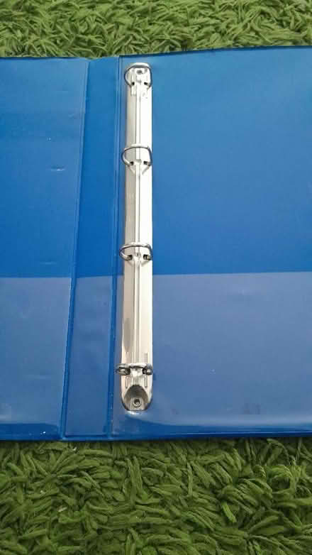 Photo of free Ringbinder, 4 rings (Smiths Estate OX28) #2