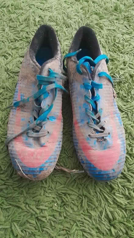 Photo of free Football boot EUR size 41 (Smiths Estate OX28) #1
