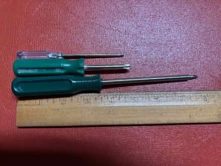 Photo of free Three small screwdrivers (Orleans) #2