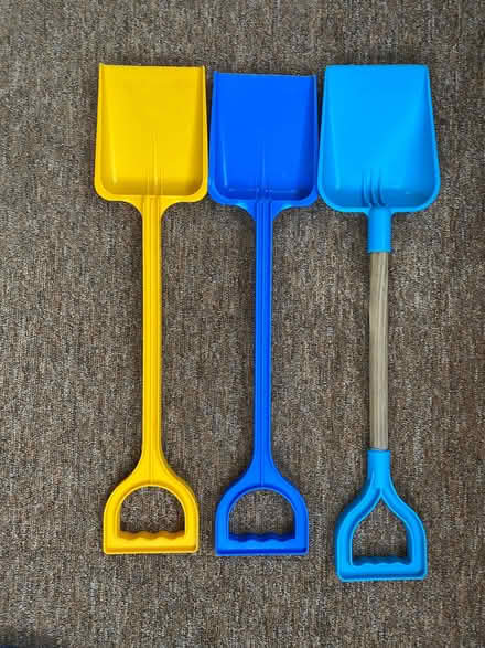 Photo of free Beach spades (Kingsway) #1