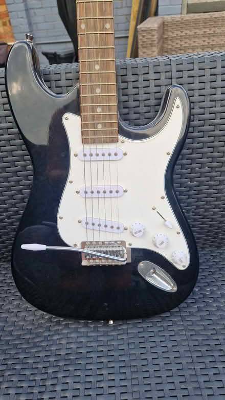 Photo of free Electric guitar (Maidenhead SL6) #2