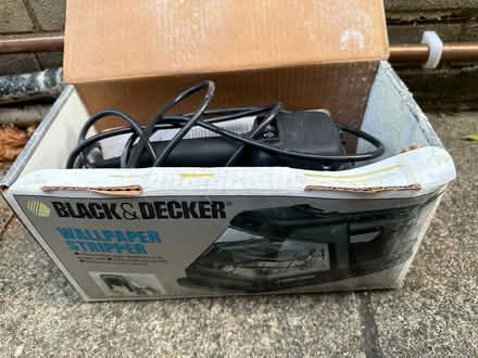 Photo of free Black & Decker wallpaper stripper (Knotty Green HP9) #1