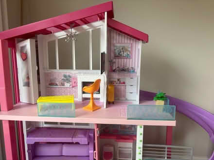 Photo of free Barbie dream house (Stranmillis, Belfast, BT9) #1
