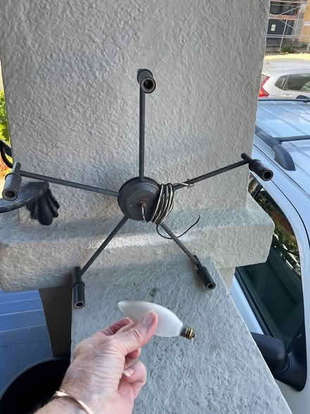 Photo of free Electric light fixture (Oakland) #1