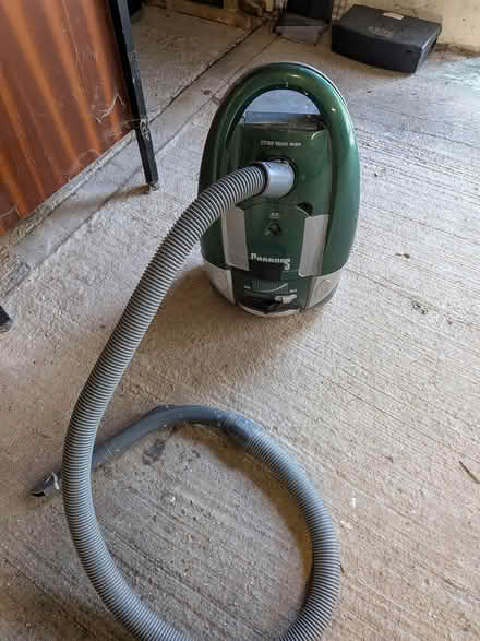 Photo of free Workman’s hoover (Bh48ab) #1