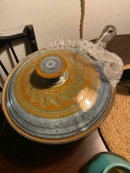 Photo of free Pottery soup tureen with ladle (Glenolden 19036) #1