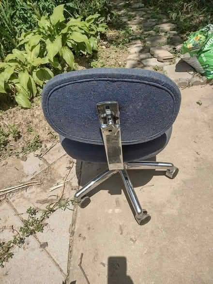 Photo of free office chair (Hampstead) #2