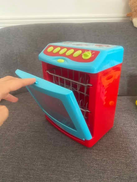 Photo of free Hamley dishwasher toy (BR6) #1