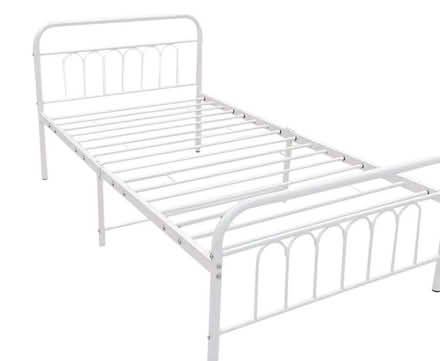 Photo of small double bed, (Aigburth L17) #1