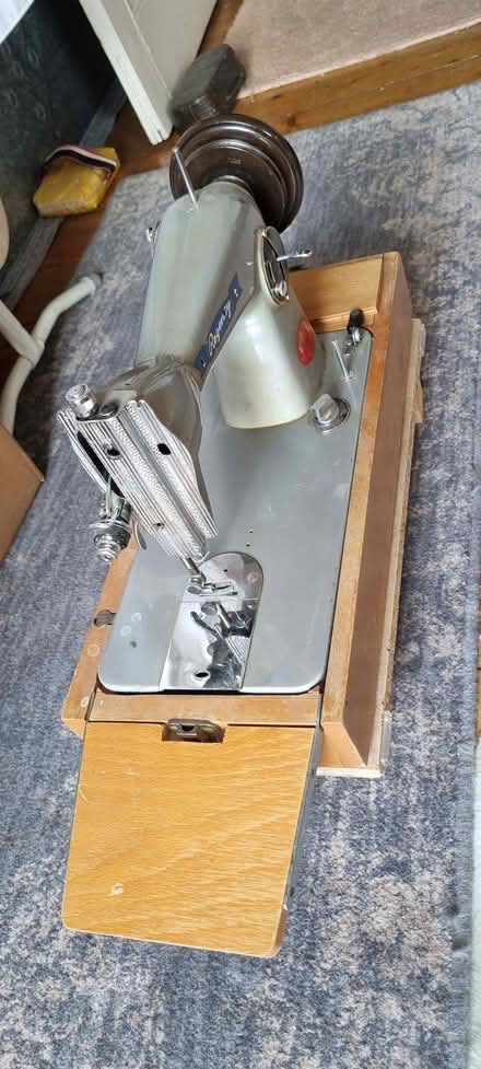 Photo of free Sewing machine (Ladbroke Grove W10) #3