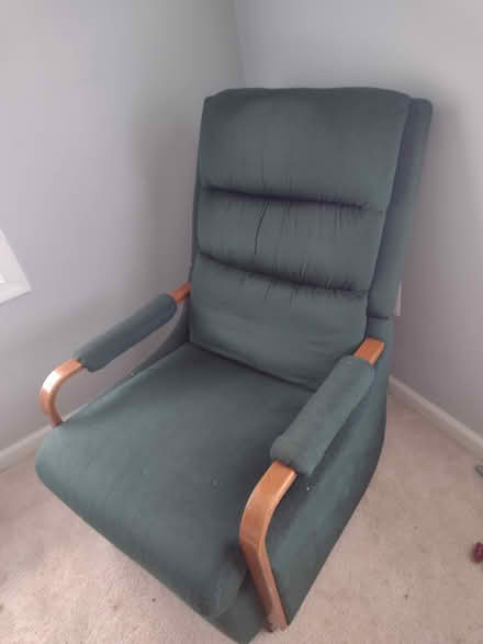 Photo of free reclining chair (Hampstead) #4