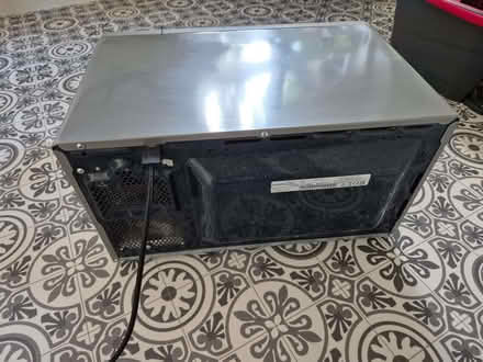 Photo of free Samsung MS23K3515AS 23L Solo Microwave (Purley on Thames RG8) #3