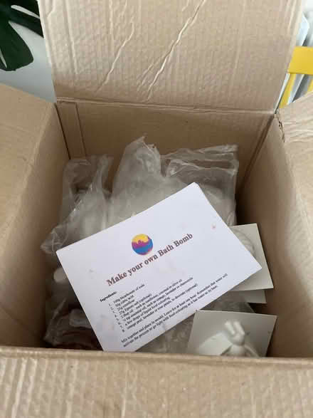 Photo of free Bath bomb making kit (BN41) #2