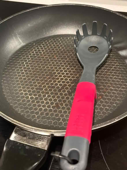 Photo of free Cooking pan and utensil (SW8 4eu, Battersea) #1