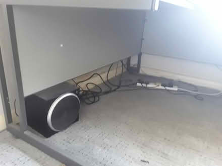 Photo of free Office desk grwy (Buckhurst hill IG9) #3