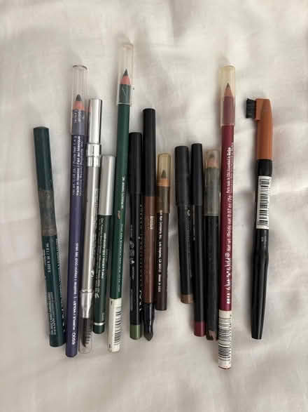 Photo of free Misc eye liner and brow pencils (Willow Glen) #1